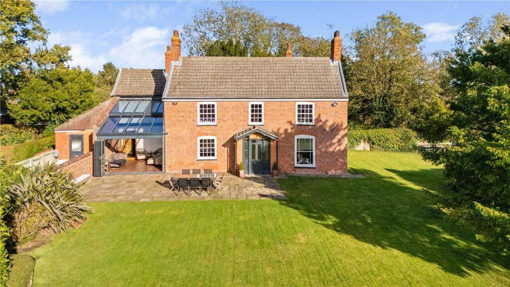 Primary image of South Sea Lane, Humberston, Grimsby, Lincolnshire, DN36