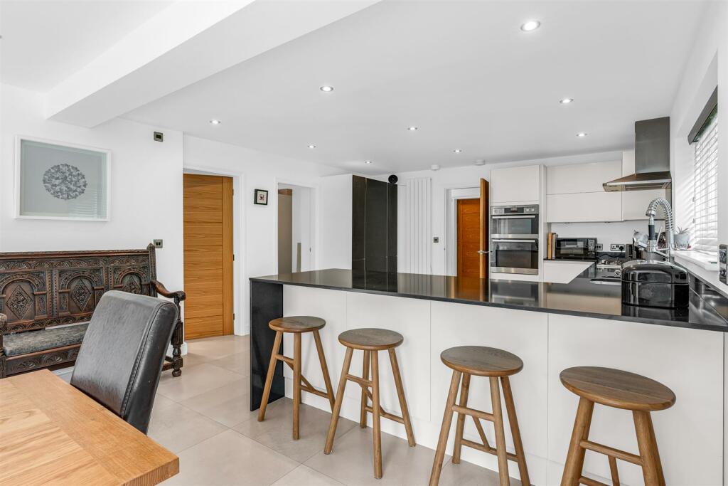 Additional image 7 of Bishops Road, Tewin, Welwyn