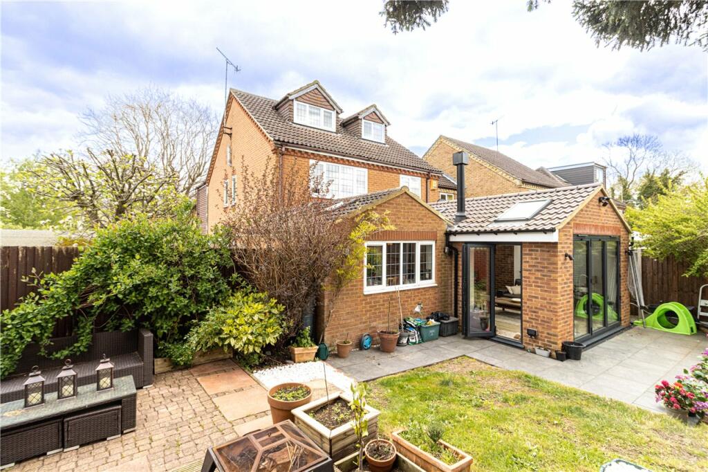 Additional image 4 of Magnolia Close, Park Street, St. Albans, Hertfordshire