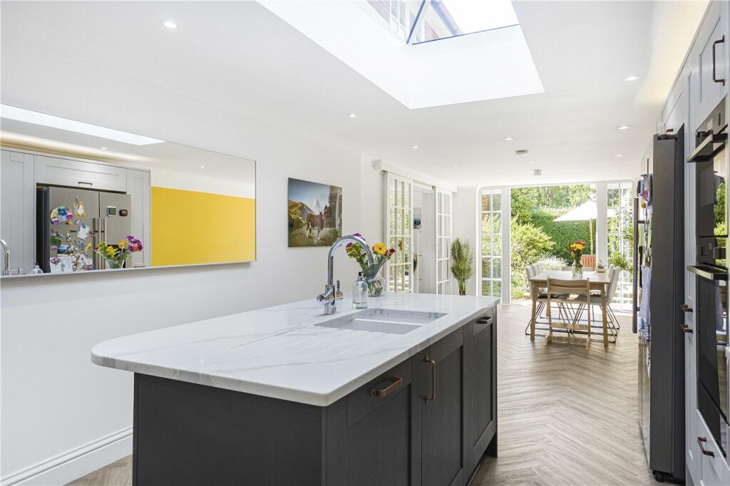 Additional image 5 of Parkway, Welwyn Garden City, Hertfordshire, AL8