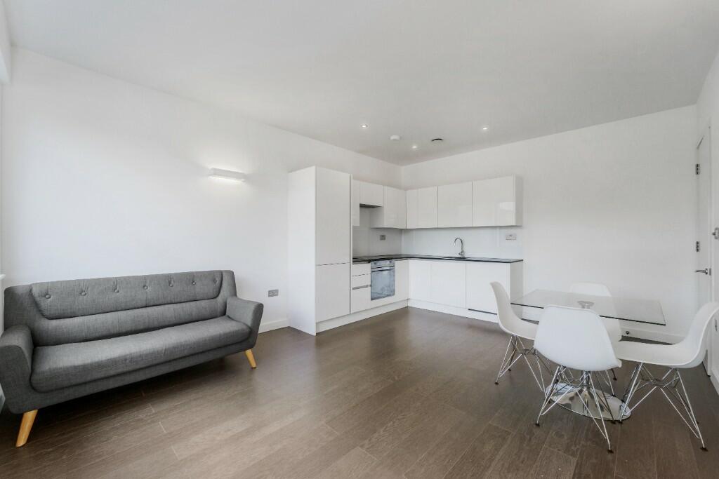 Additional image 11 of Everard Close, St. Albans, Hertfordshire, AL1