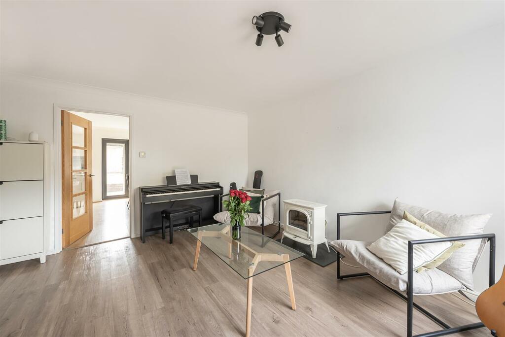 Additional image 6 of Greatfield Close, Harpenden