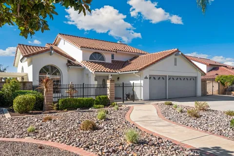 265 Cottonwood Avenue, Riverside, CA 92506