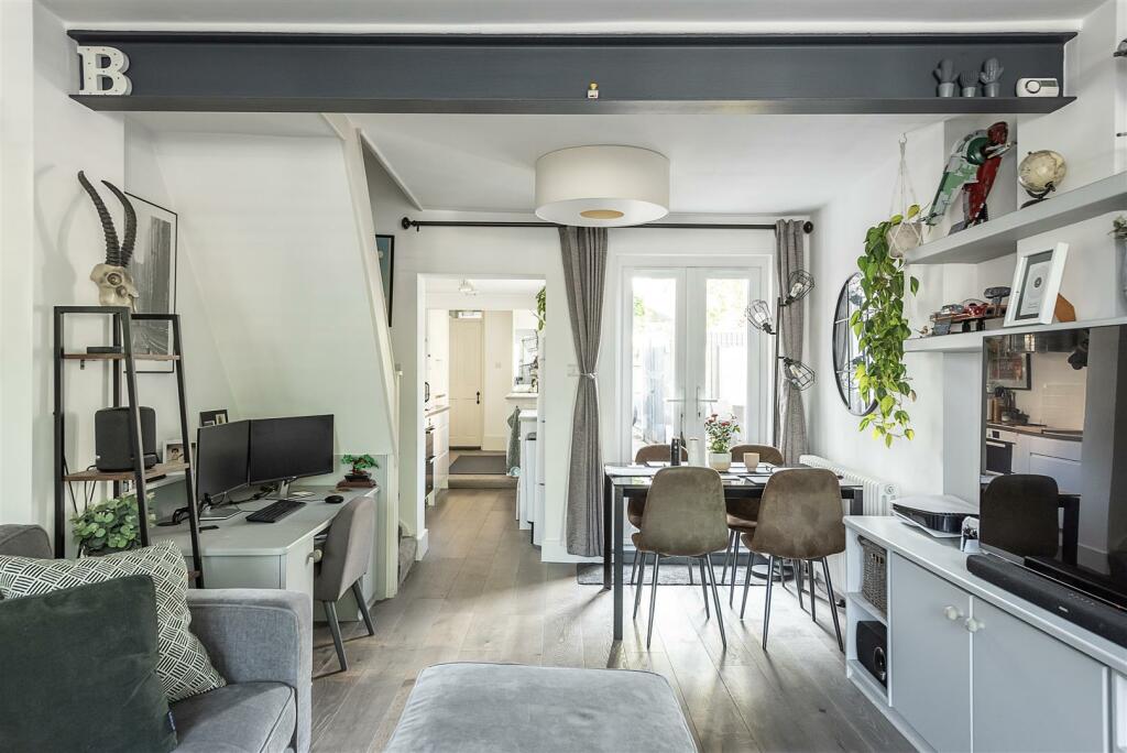 Additional image 5 of Southdown Road, Harpenden