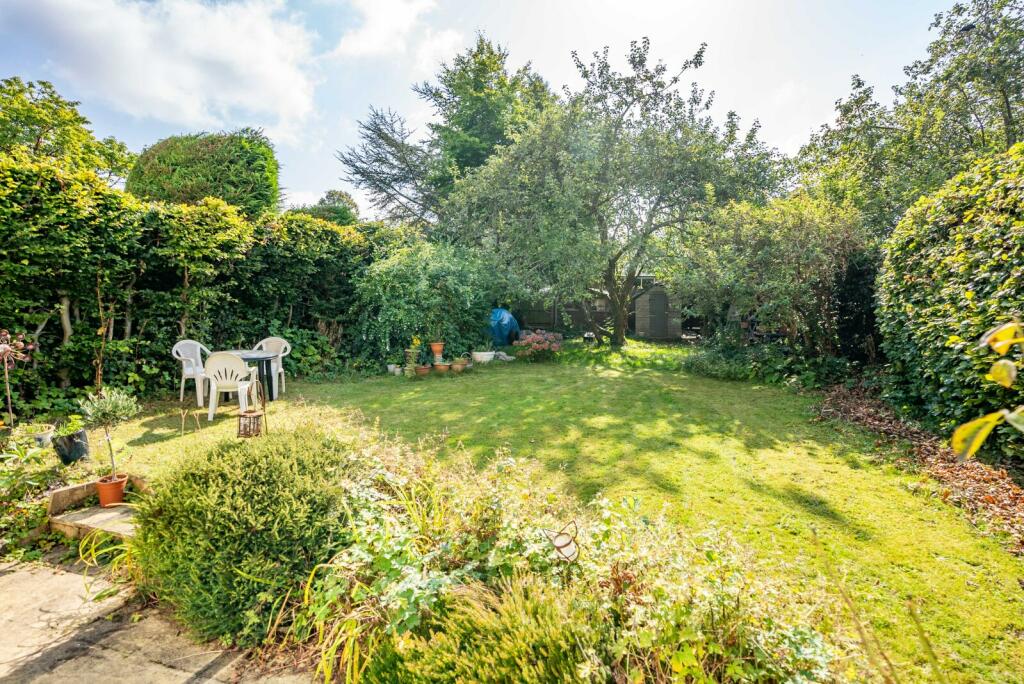 Additional image 16 of Batchwood Gardens, St. Albans, Hertfordshire, AL3