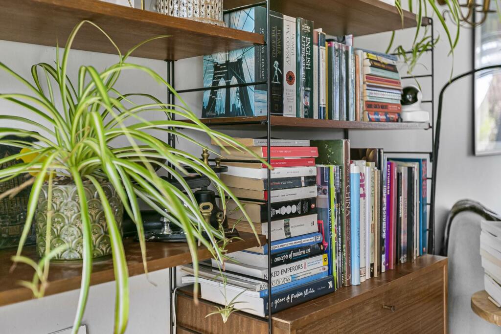 Additional image 14 of Falcon Close, Hatfield