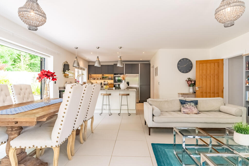 Additional image 6 of The Kestrels, Bucknalls Drive, Bricket Wood, St. Albans, AL2