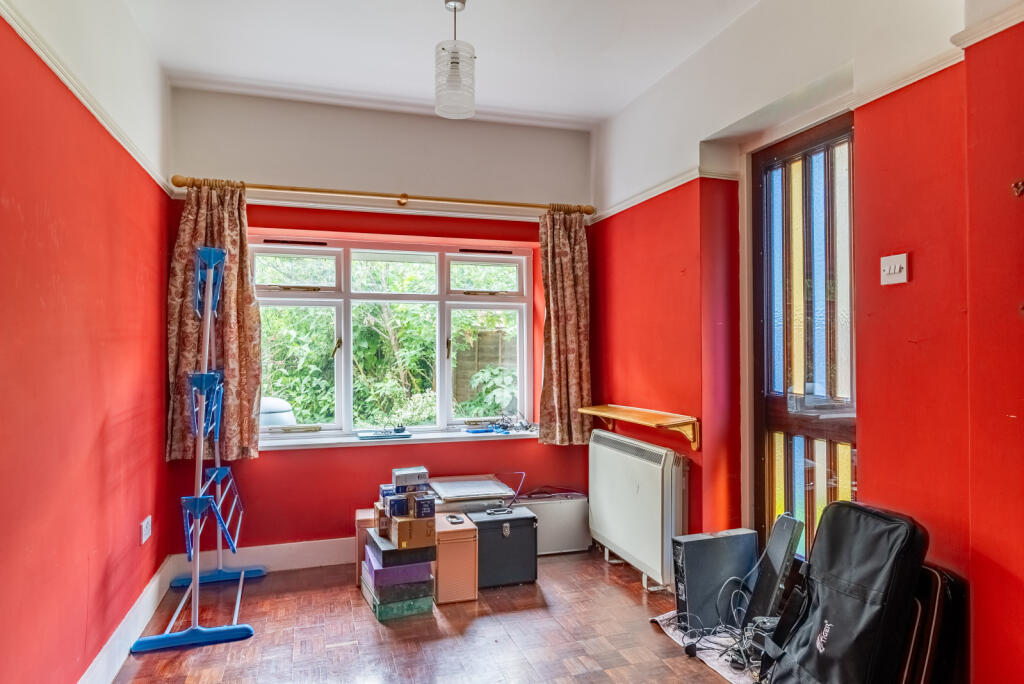 Additional image 5 of Leyland Avenue, St. Albans, Hertfordshire, AL1