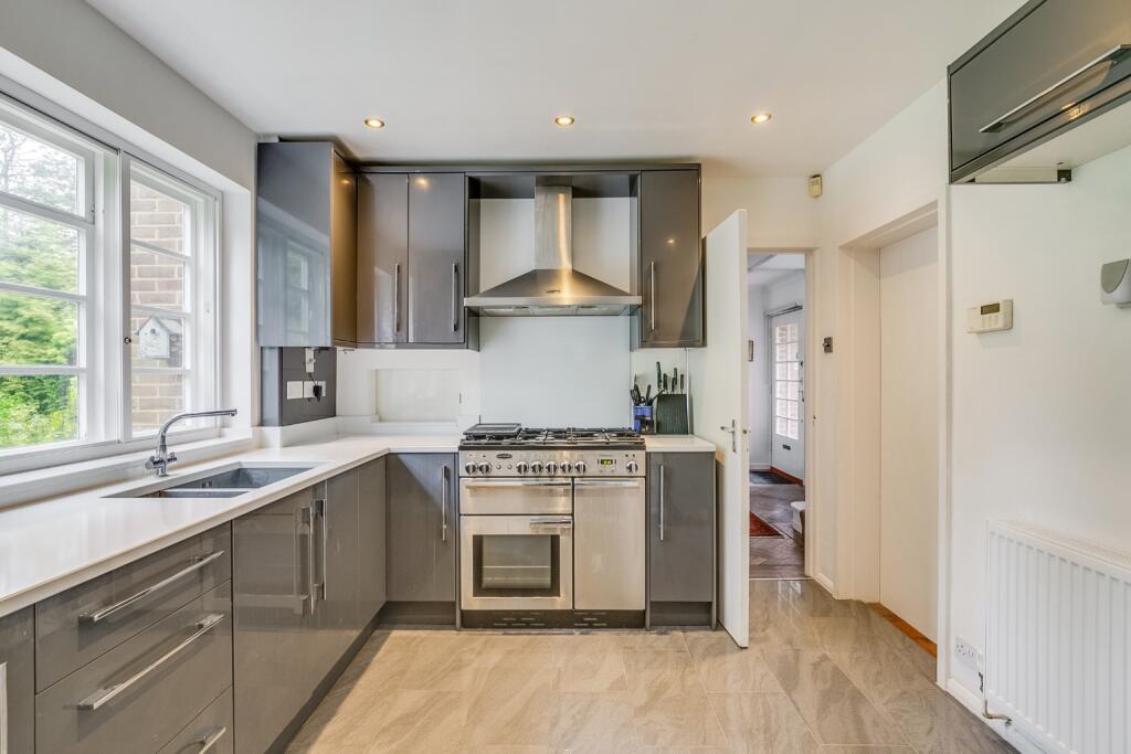 Additional image 9 of Woodland Rise, Welwyn Garden City, Hertfordshire, AL8