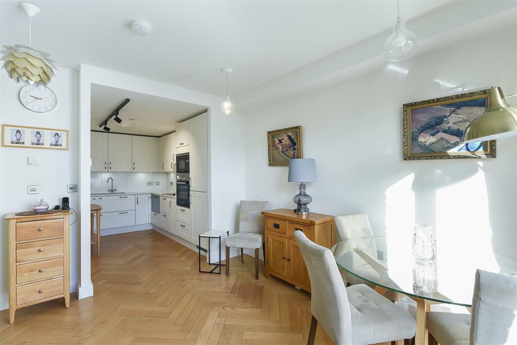 Additional image 5 of Leyton Road, Harpenden