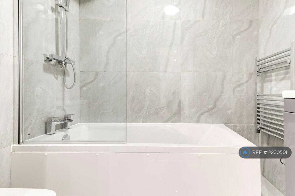 Additional image 14 of Roe Green Close, Hatfield, AL10