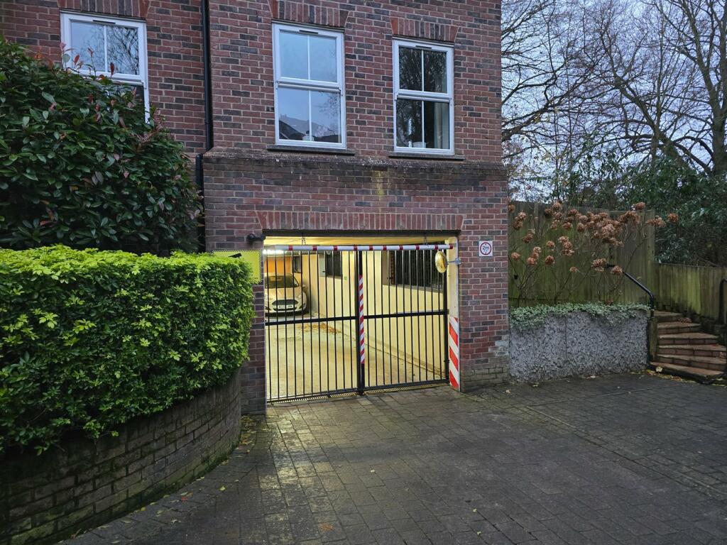 Additional image 11 of Wendover Lodge, Church Street, WELWYN, AL6