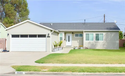 2609 W Shadow Lane, Anaheim, CA 92801