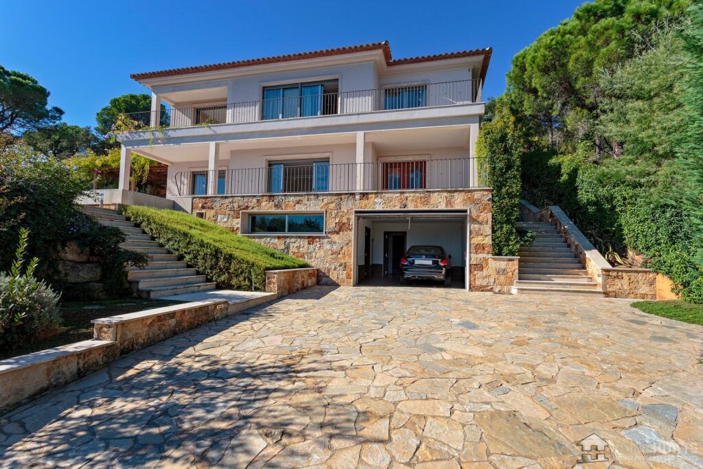 Additional image 2 of Catalonia, Girona, Sant Feliu de Guíxols, Spain