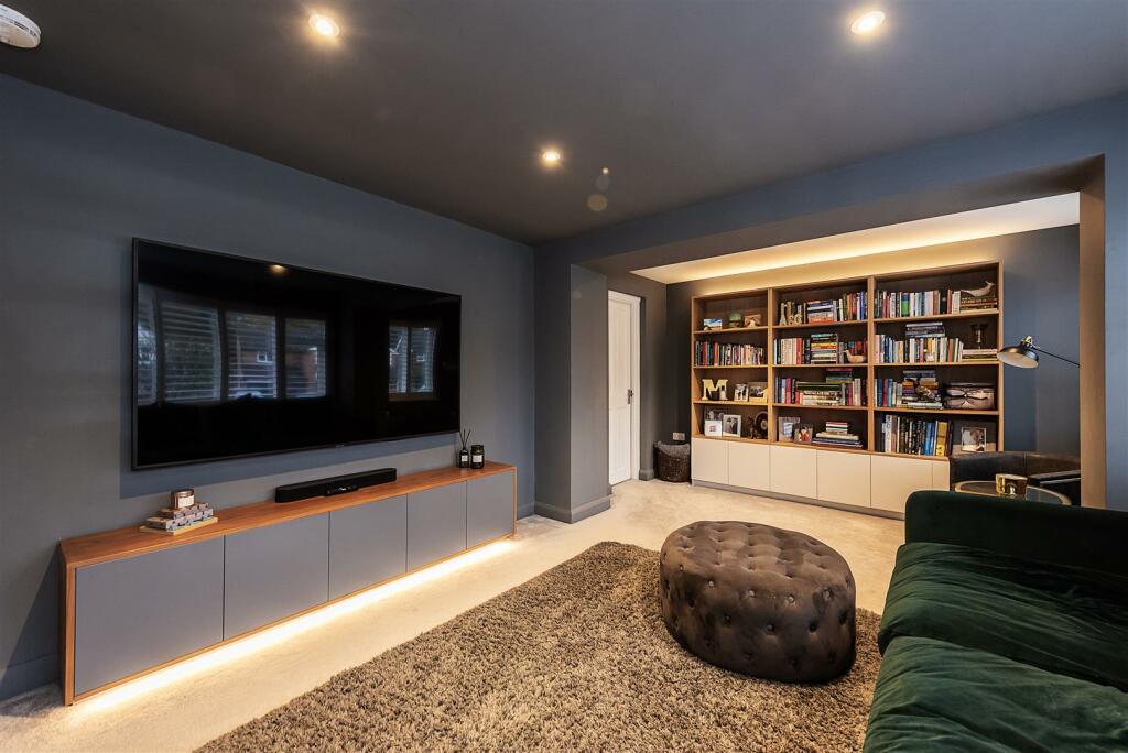 Additional image 16 of Ridgewood Drive, Harpenden