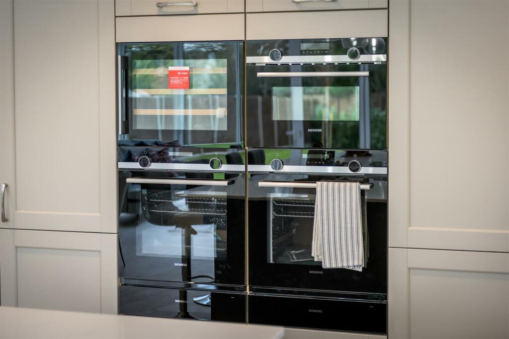 Additional image 52 of Sandridgebury Lane, St. Albans