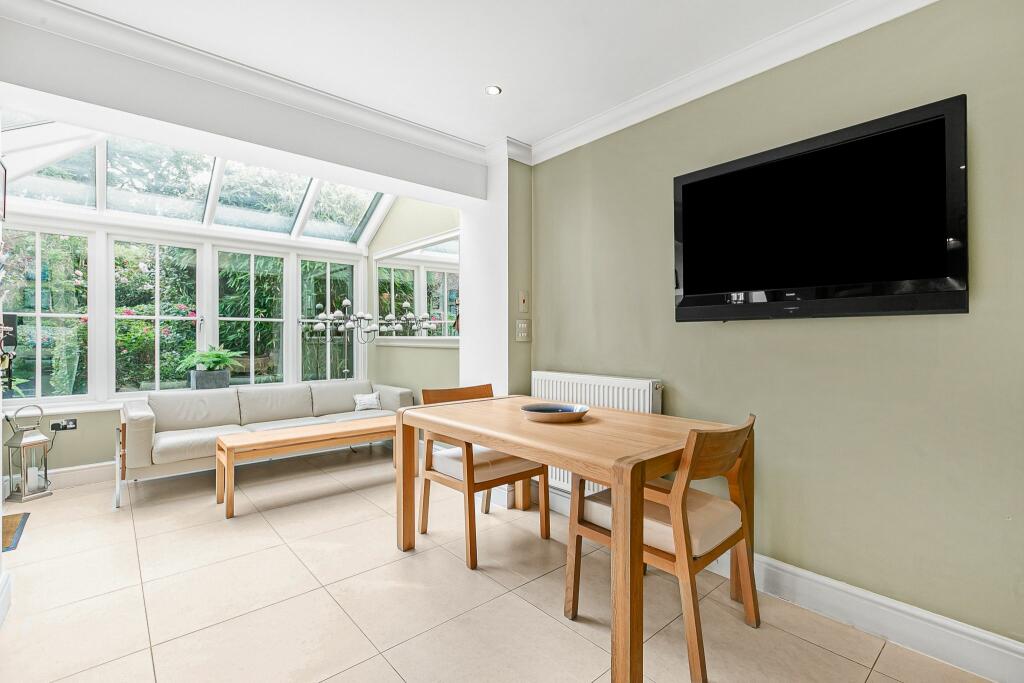 Additional image 9 of The Courtyard, Bedwell Park, Essendon, AL9