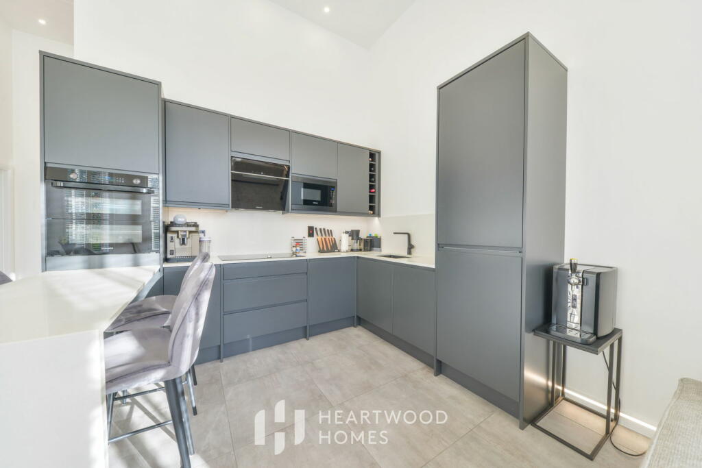 Additional image 5 of Beningfield Drive, London Colney, St. Albans, AL2 1GH
