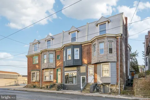 702 Main Street, Darby, PA 19023