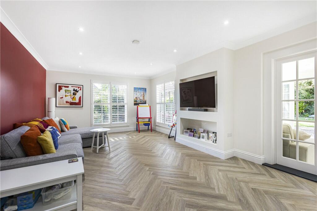 Additional image 2 of Parkway, Welwyn Garden City, Hertfordshire, AL8