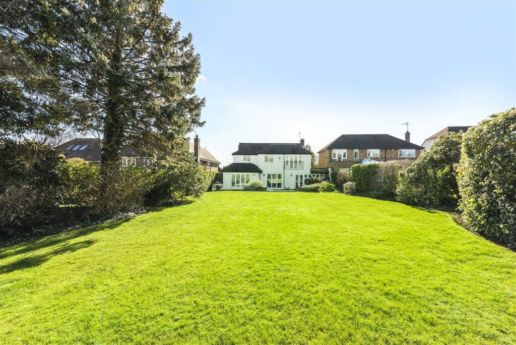 Additional image 8 of Calder Avenue, Brookmans Park