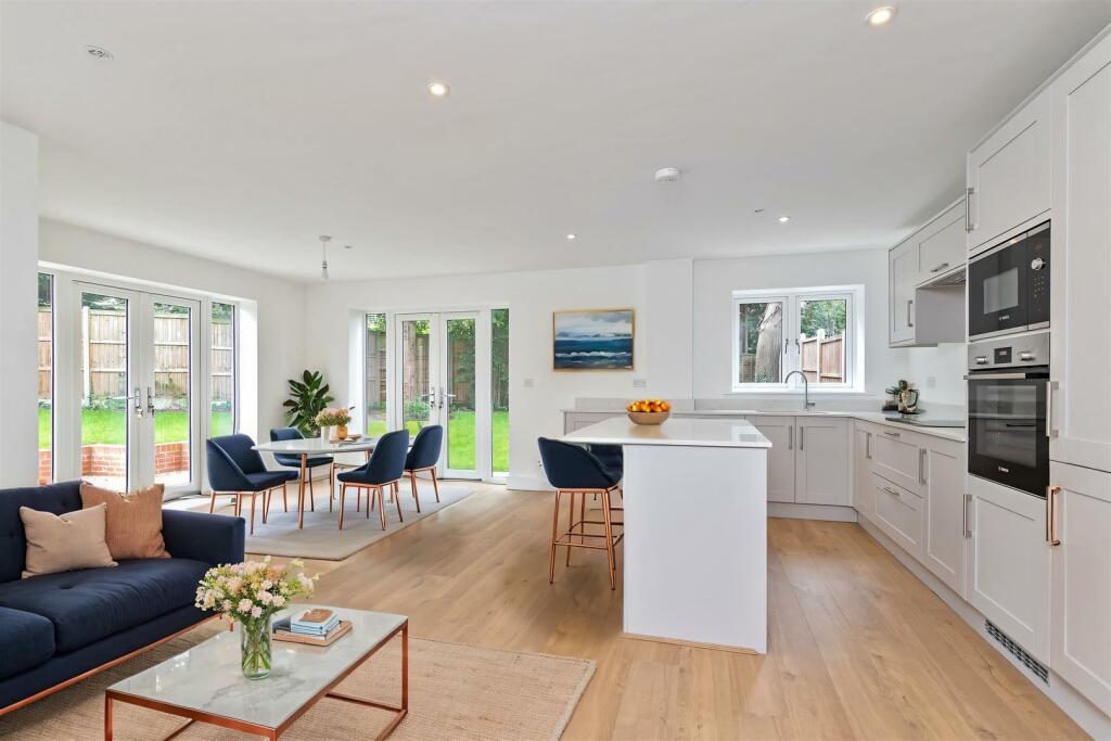 Additional image 24 of Oakwood Road, Bricket Wood, St. Albans