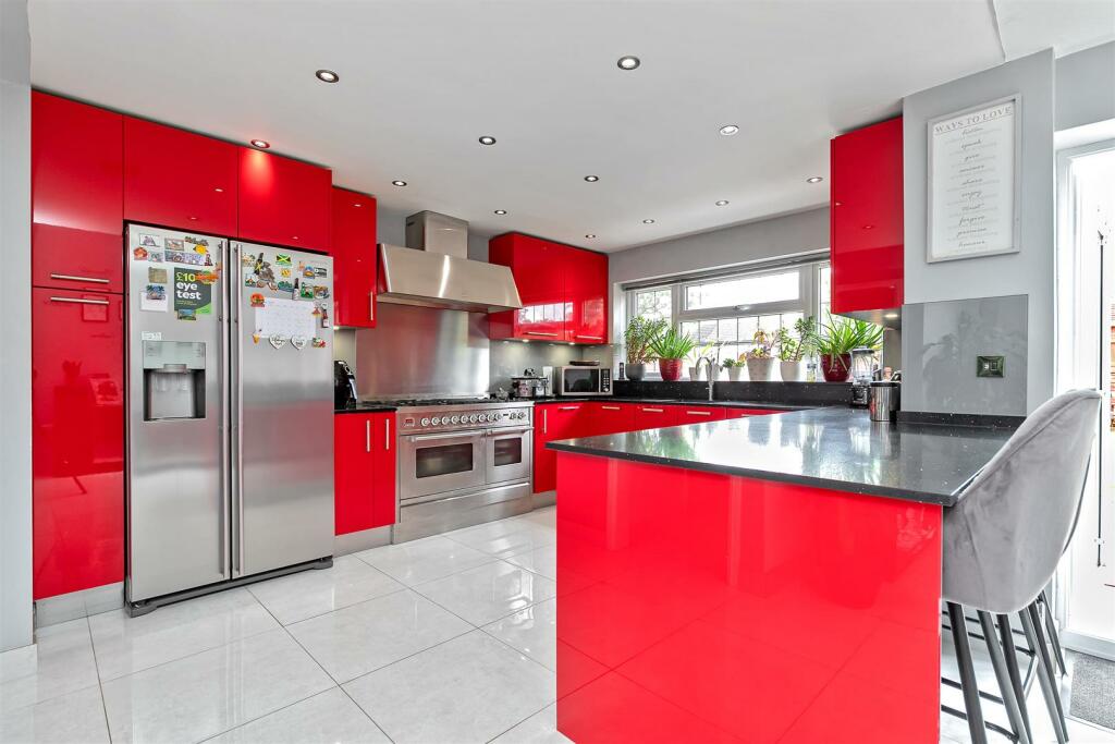 Additional image 28 of Nelson Avenue, St Albans