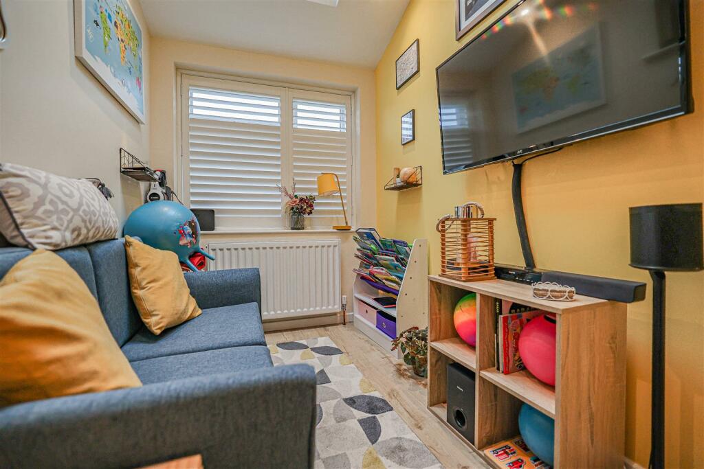 Additional image 13 of Broadstone Road, Harpenden, AL5