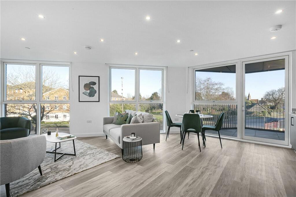 Corner House, Town Centre, Hatfield, Hertfordshire