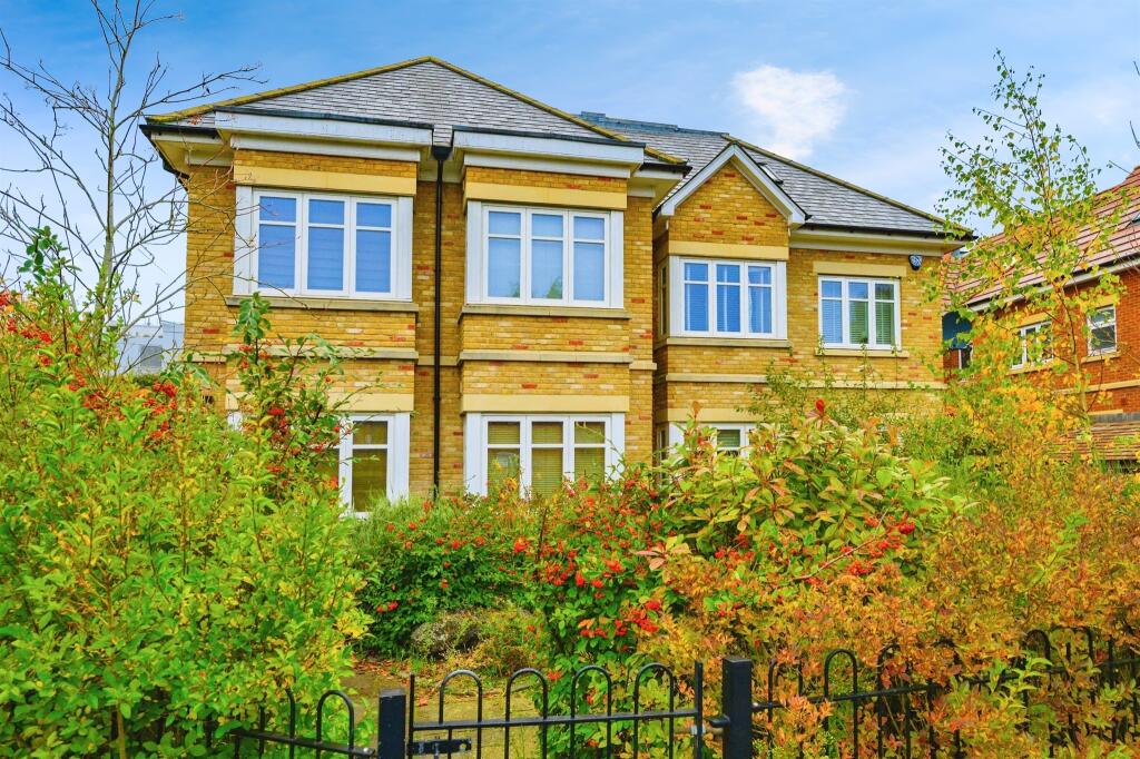 Additional image 13 of Roe Green Lane, Hatfield