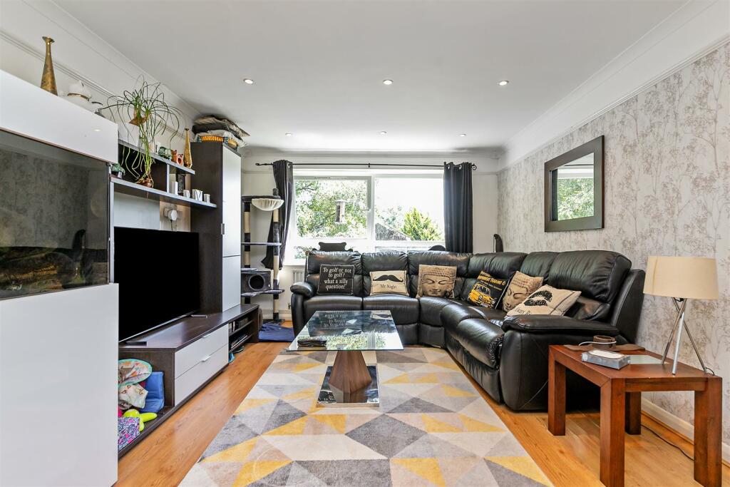 Additional image 13 of Hewitt Close, Wheathampstead, St. Albans