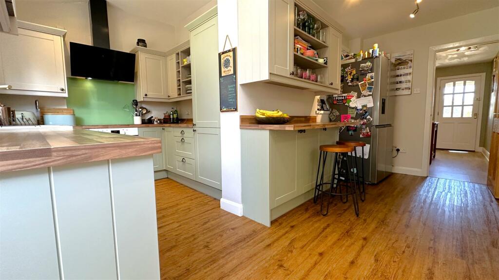 Additional image 7 of Woodfall Avenue, Cotteridge, Birmingham