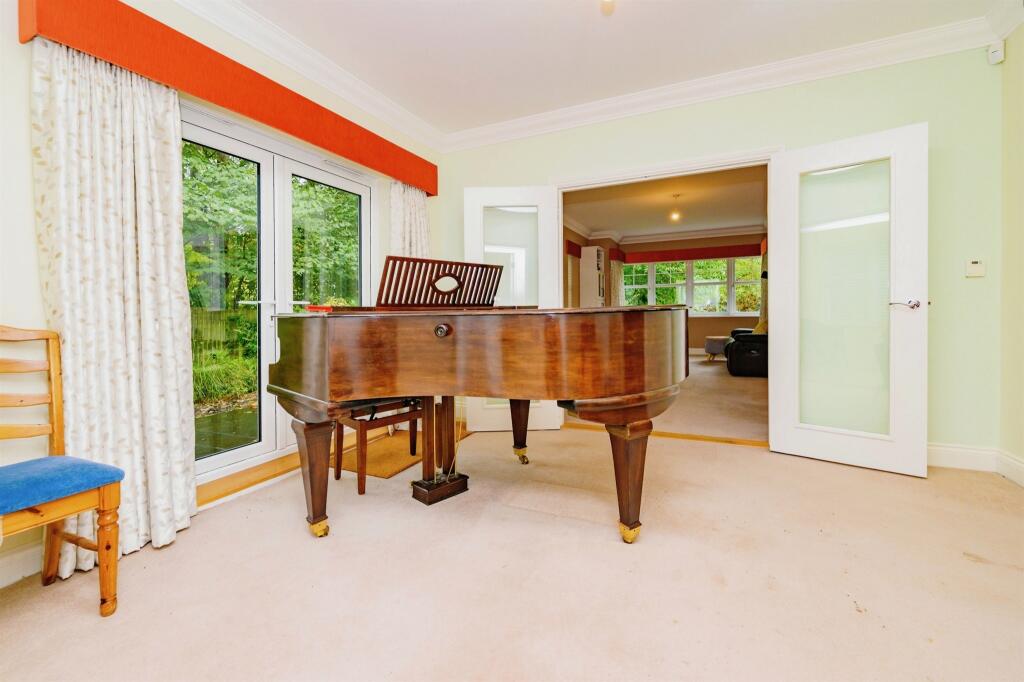 Additional image 3 of King Harry Lane, St. Albans