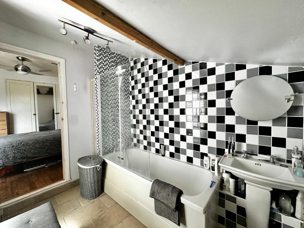 Additional image 10 of Seaton Road, London Colney, AL2