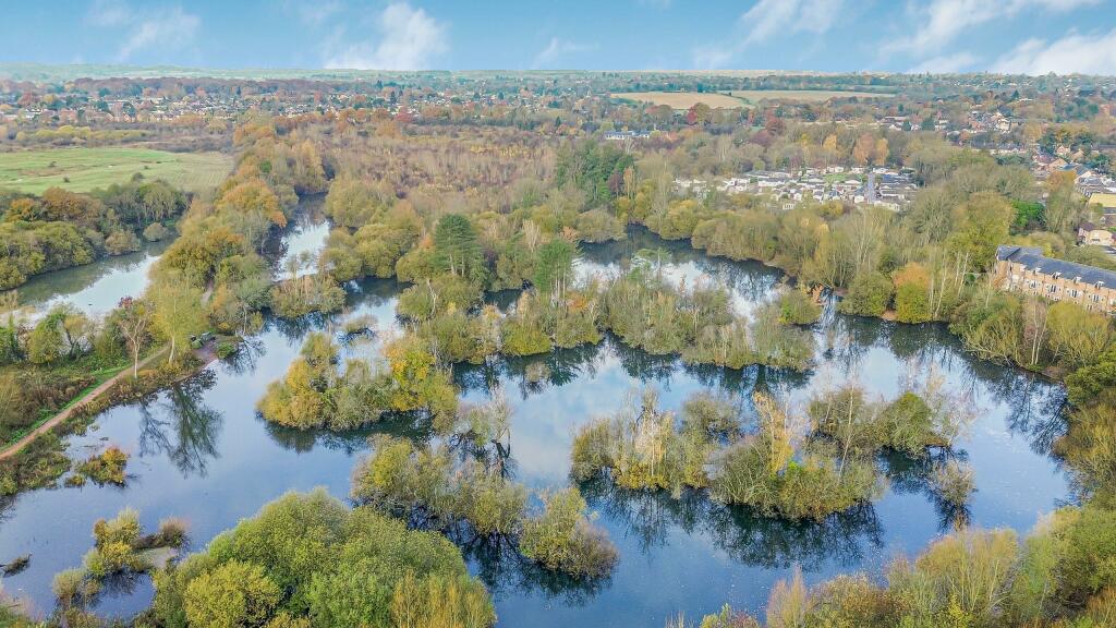 Additional image 34 of Lake View, Frogmore, AL2