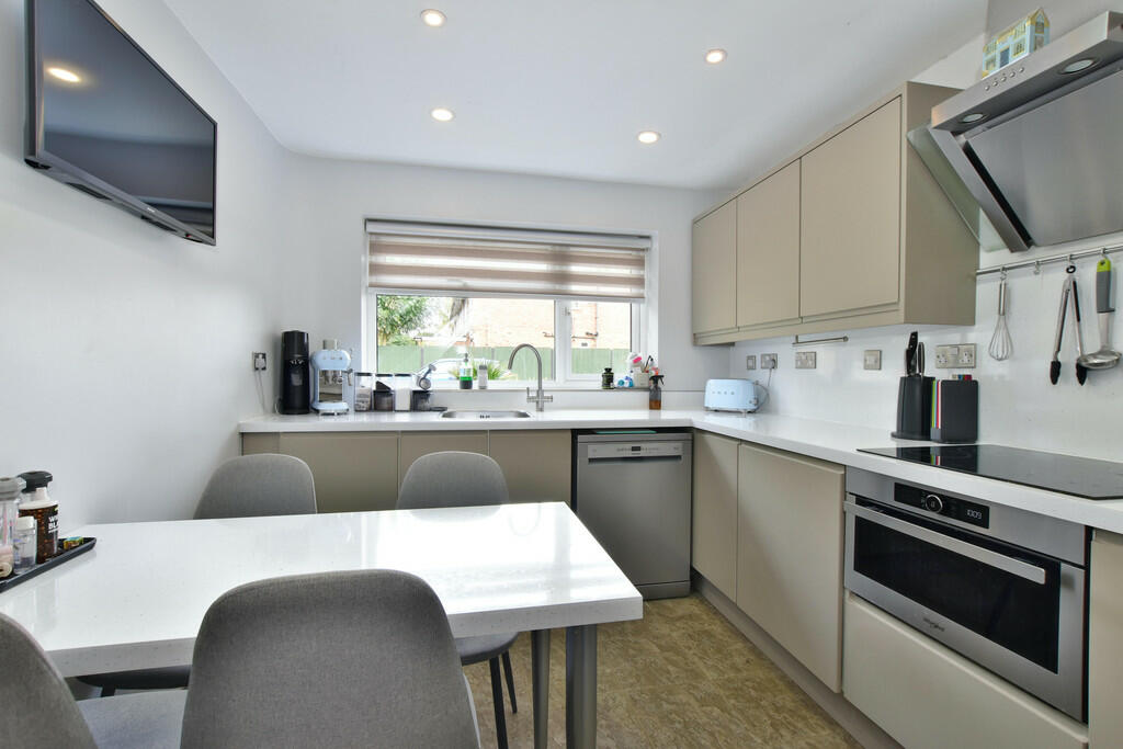 Additional image 7 of Moss Side, Bricket Wood AL2 3SU