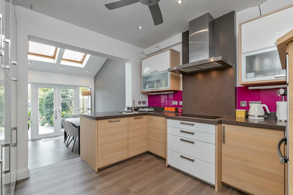 Additional image 12 of Longacres, St. Albans