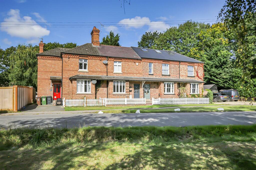 Additional image 14 of 2 Railway Cottages, Station Road, Bricket Wood, St. Albans