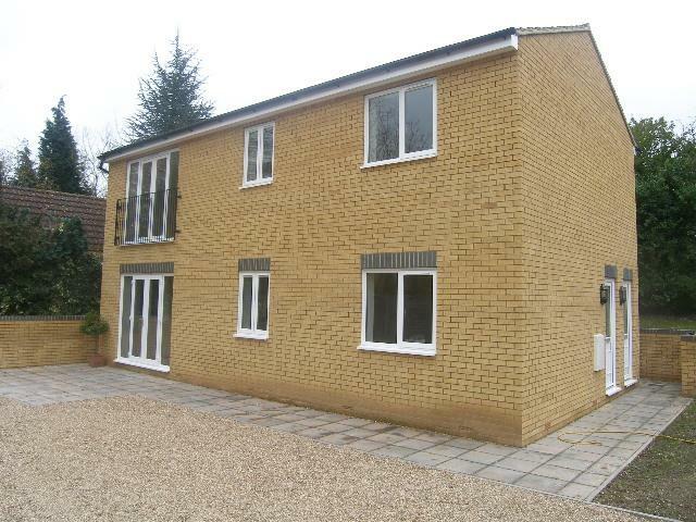 Redhall Lane, Hatfield