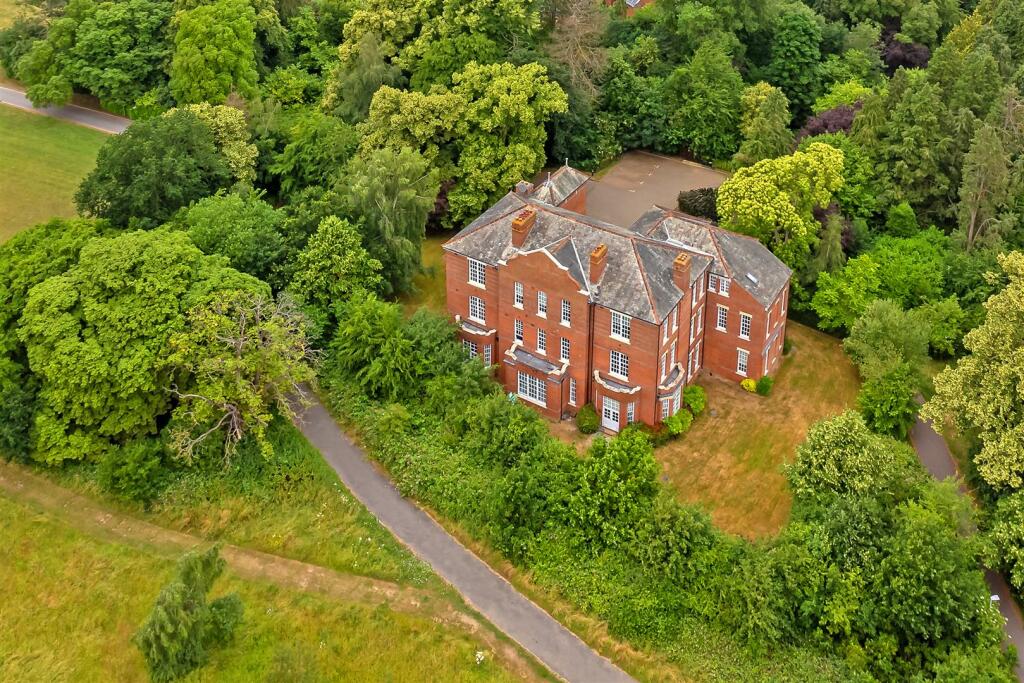 Additional image 20 of The Birches, 47 Azalea Close, St. Albans