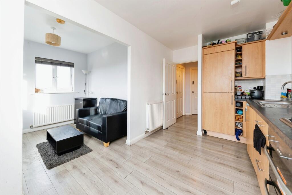 Additional image 3 of Dragon Road, Hatfield