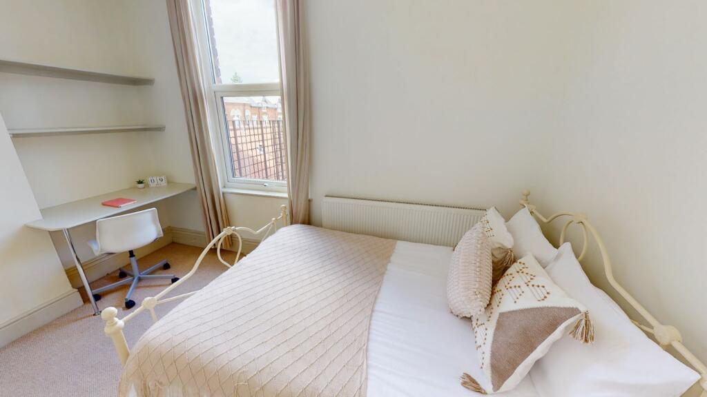 Additional image 12 of 22 Carlyle Road B16 9BJ