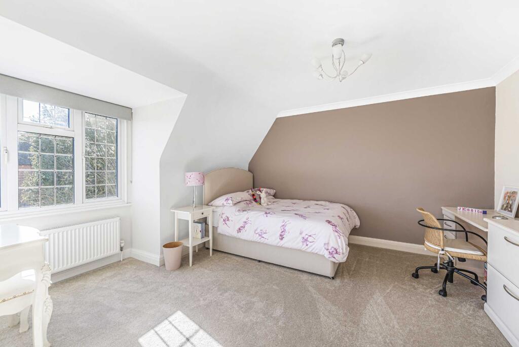 Additional image 16 of Calder Avenue, Brookmans Park, Hertfordshire, AL9