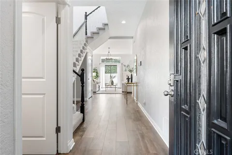 29621 Windsong Lane, Agoura Hills, CA 91301