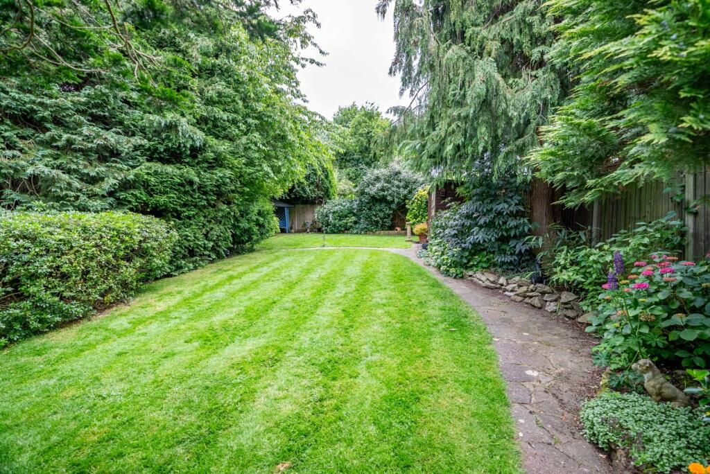 Additional image 3 of Watling Street, Park Street, St. Albans, Hertfordshire, AL2