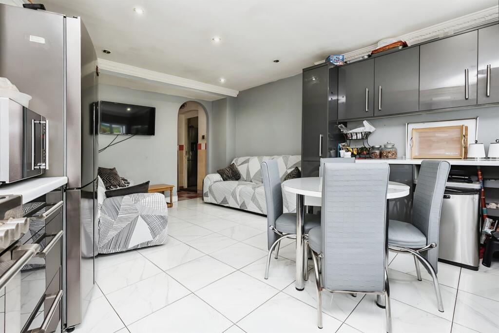 Additional image 17 of Hollyhurst Grove, Birmingham