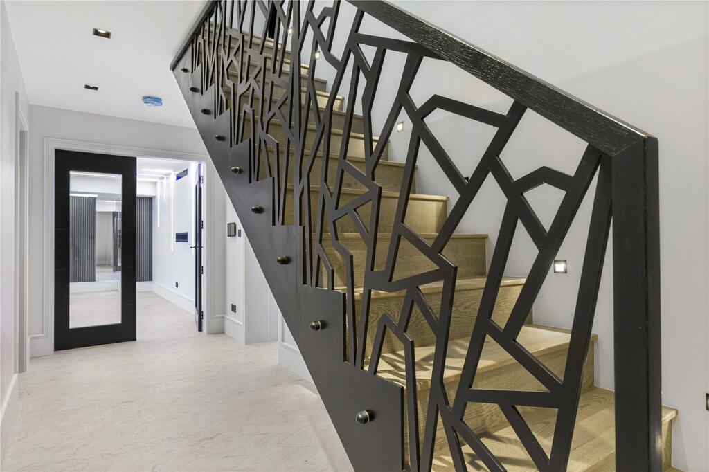 Additional image 17 of Brookmans Avenue, Brookmans Park, Hertfordshire, AL9