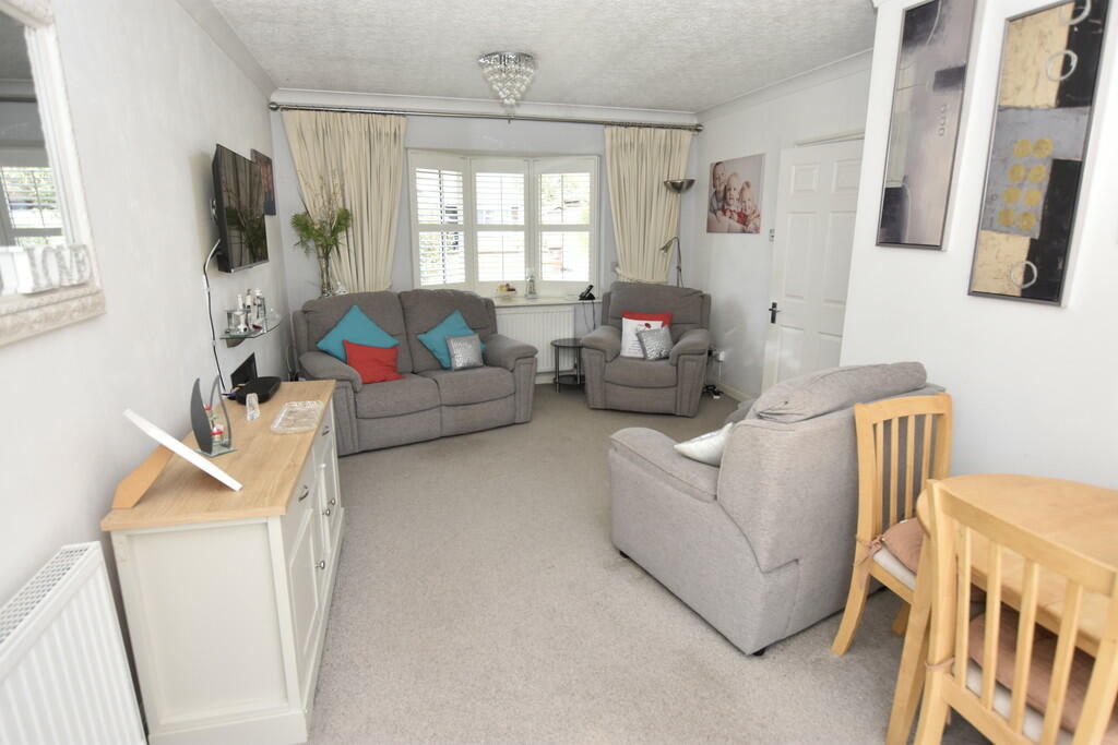 Additional image 10 of Ruscombe Drive, Park Street, St. Albans