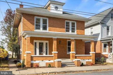 111 S Race St, Richland, PA 17087