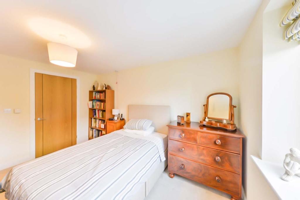 Additional image 7 of Eleanor House, 232 London Road, St Albans, Hertfordshire, AL1 1NR